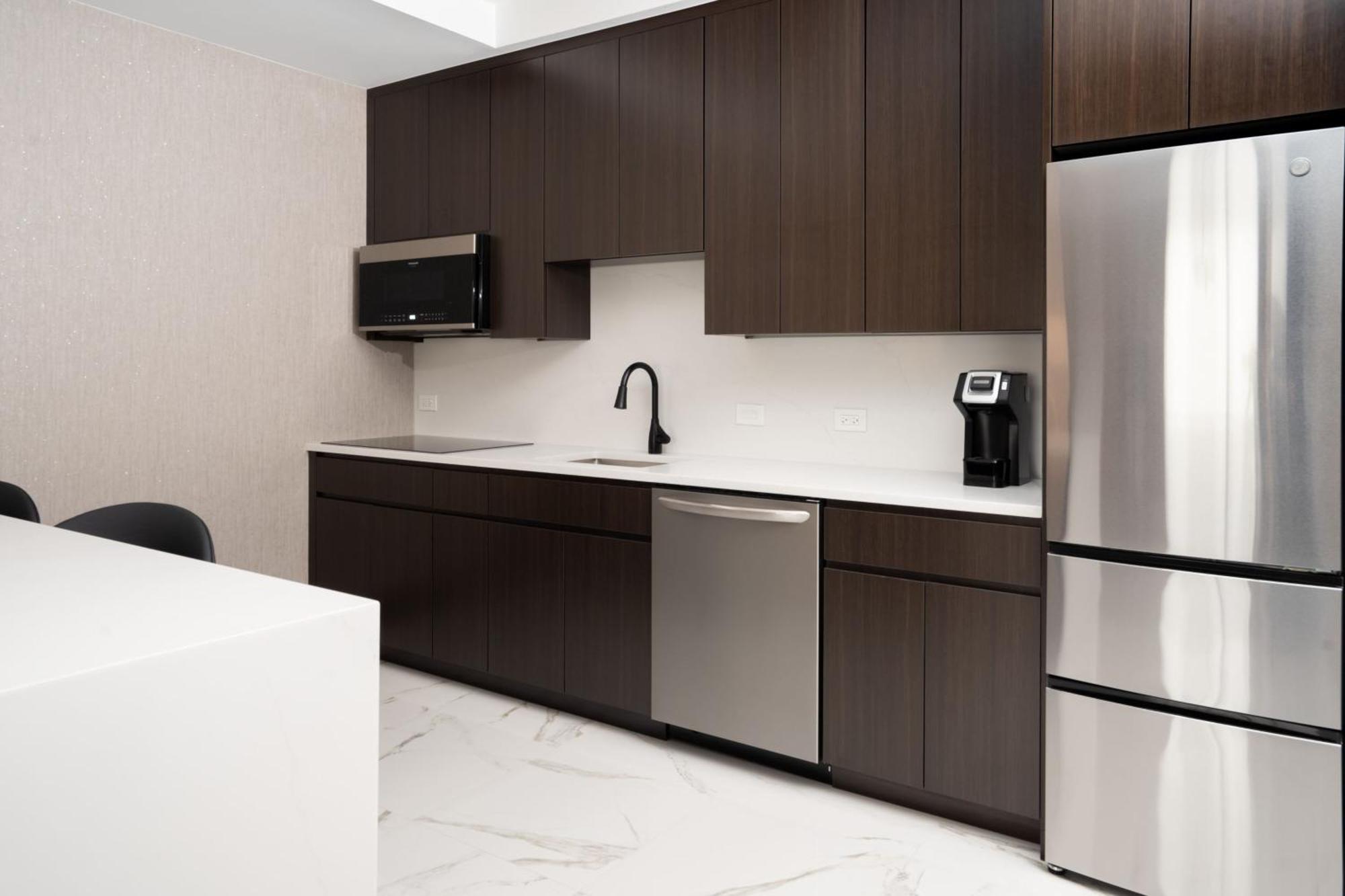 Springhill Suites By Marriott Chicago Chinatown Bagian luar foto