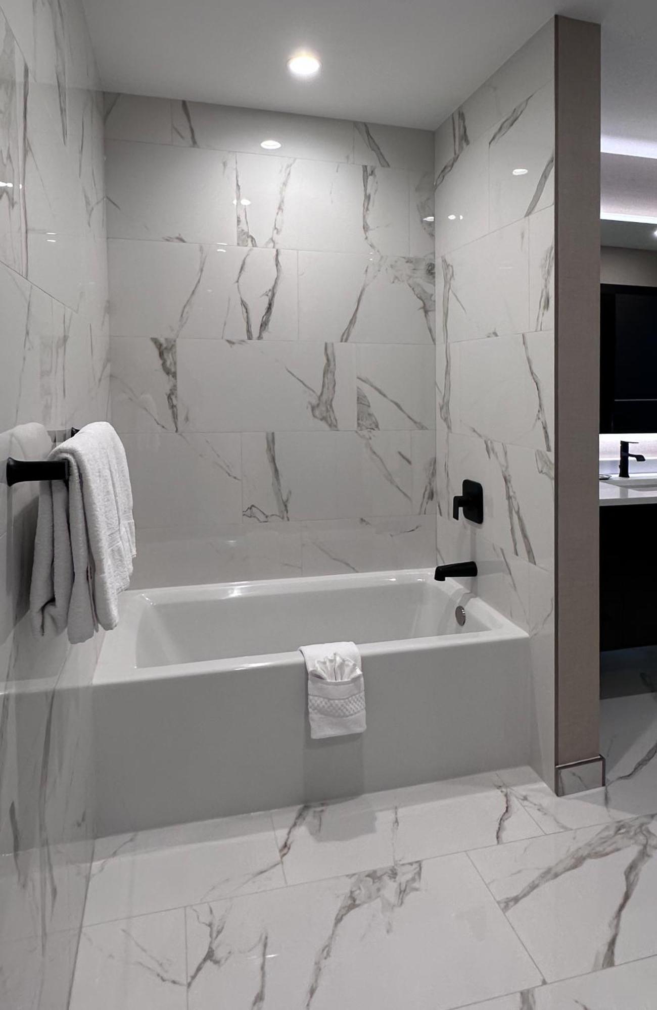 Springhill Suites By Marriott Chicago Chinatown Bagian luar foto