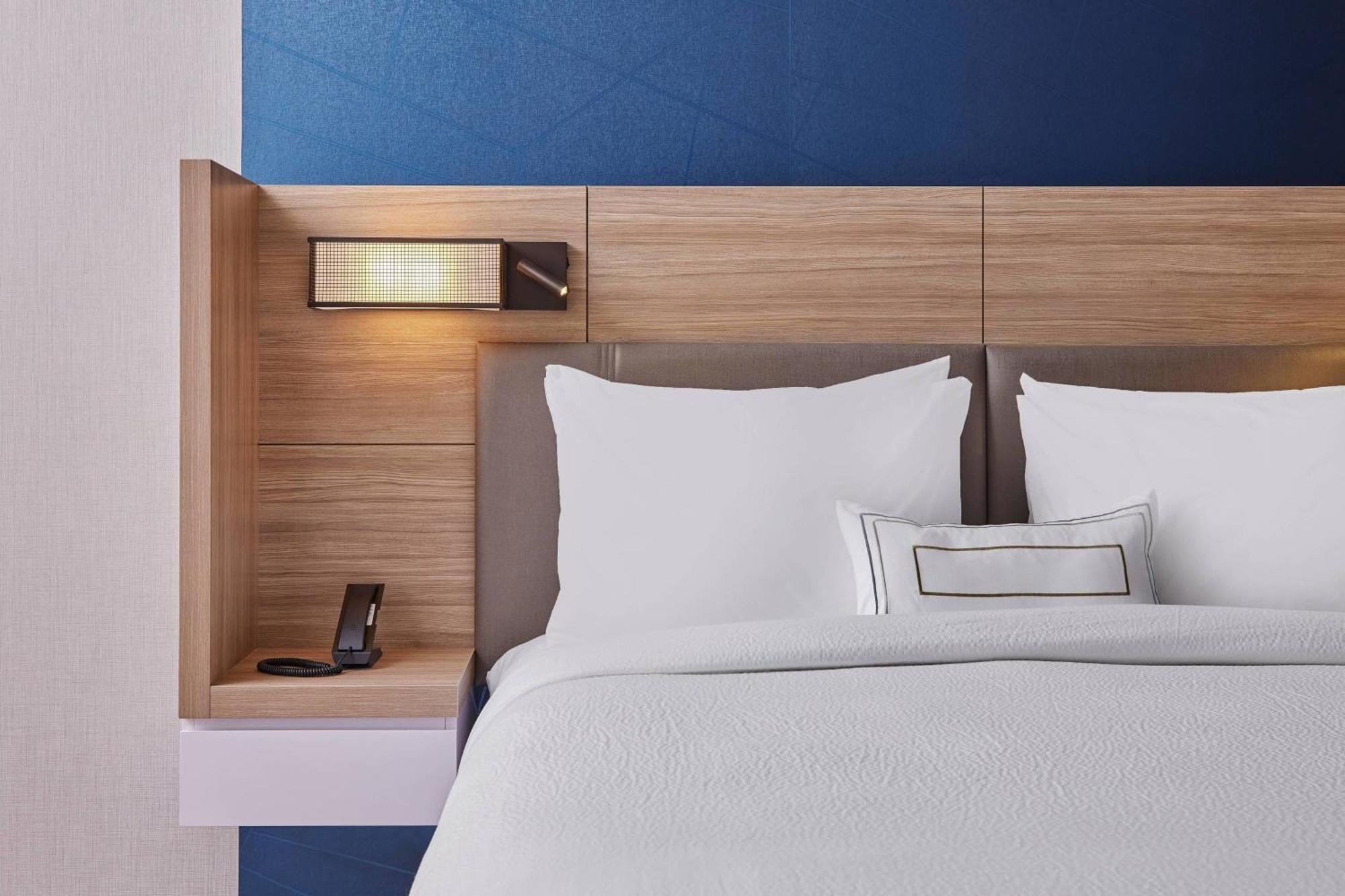 Springhill Suites By Marriott Chicago Chinatown Bagian luar foto