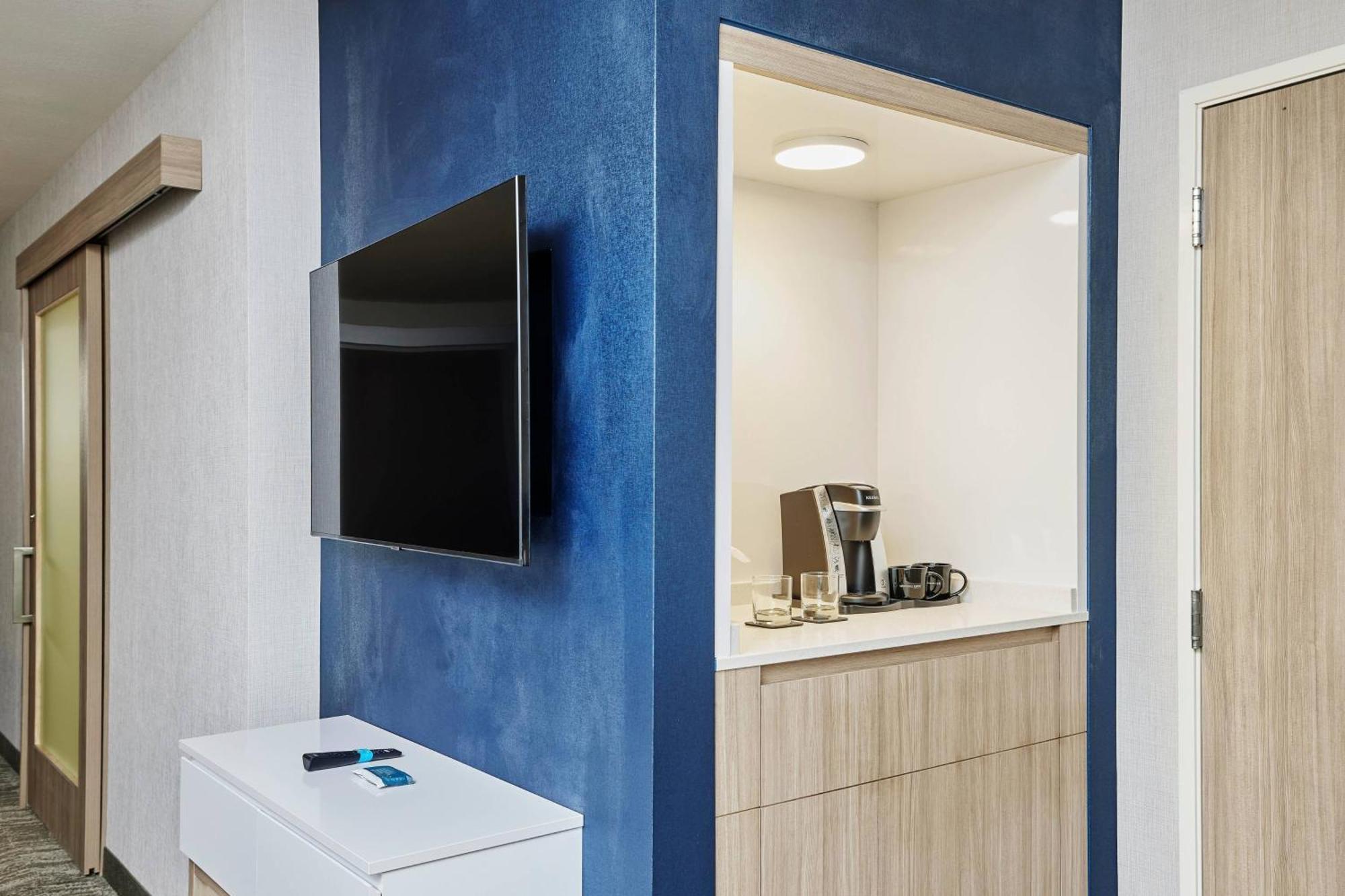 Springhill Suites By Marriott Chicago Chinatown Bagian luar foto