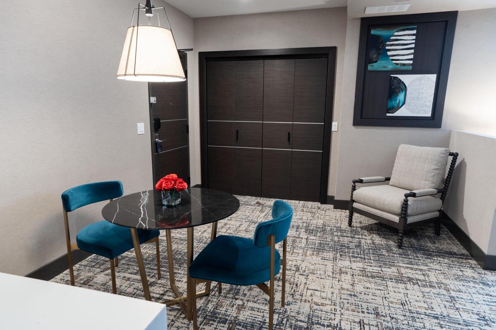 Springhill Suites By Marriott Chicago Chinatown Bagian luar foto