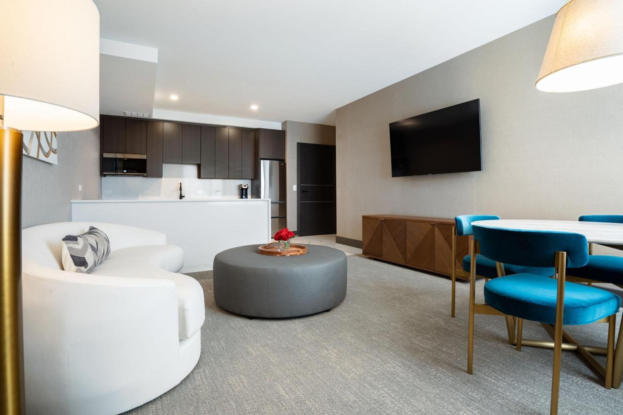 Springhill Suites By Marriott Chicago Chinatown Bagian luar foto
