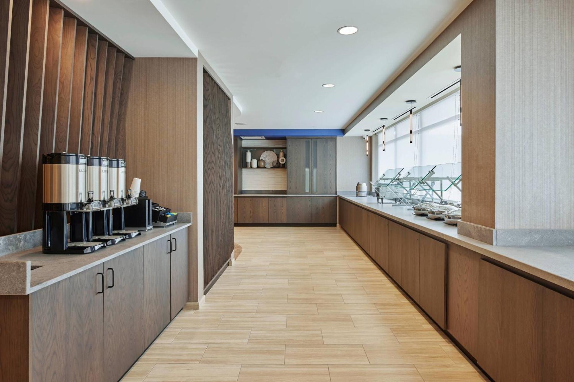 Springhill Suites By Marriott Chicago Chinatown Bagian luar foto